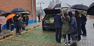 레미콘 차량에 치여 숨진 초등생 마지막 등굣길