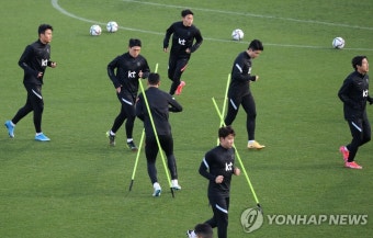 축구 한일전 D-2…몸 푸는 한국 대표팀