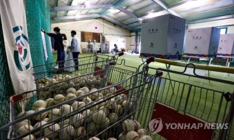 선거 앞두고 이색투표소 등장