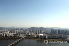 하늘은 맑음…일교차로 지표면은 옅은 안개