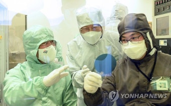 반도체공동연구소 찾은 성윤모 장관