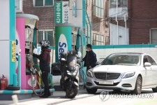 멈춰선 휘발유 가격 오름세