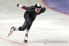 김태윤 질주