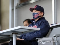 신동빈 회장, 야구 관람