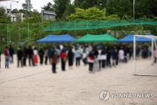 무더기 감염 광주 성덕고 진단검사