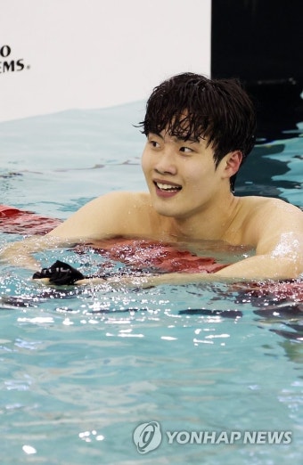 자유형 100m 한국 신기록 세운 황선우