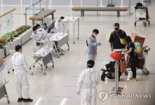 인천공항 검역소 관련 15명 인도변이 감염…2차 전파도 발생