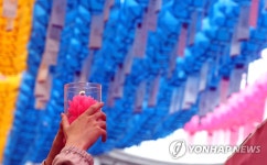 봉은사 부처님오신날 촛불 공양