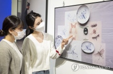 로얄 크리처스 한국 출시 기념 특별 전시