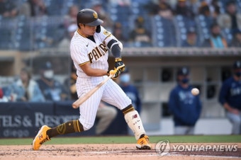 김하성 시즌 5번째 2루타로 1타점…샌디에이고 파죽의 8연승