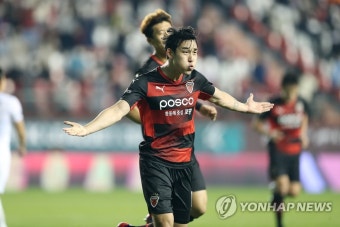 송민규 '첫 골이요'