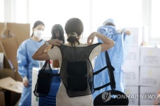 선별진료소에 찾아온 무더위