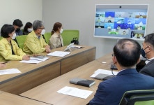 강원교육청 순차적 전면등교 앞두고 교육장 회의 열어