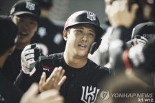 '코뼈 수술' kt 황재균 라인업 복귀…