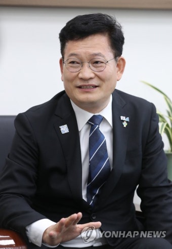현안 해결 의지 밝히는 민주당 송영길 대표