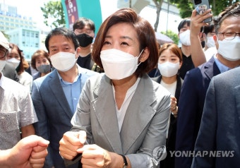 대구 서문시장 찾은 나경원