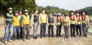 사회적협동조합 '금강' 조합원 만난 홍정기 환경부 차관