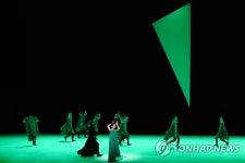 무용수와 산조의 음악이 만나다