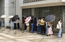 ‘샤넬이 뭐라고…이번엔 10% 넘는 인상 소문’