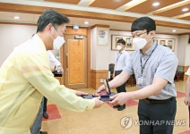 동작구청 정부모범공무원 표창