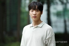 신현수, 독보적인 분위기