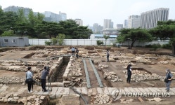 경복궁 내 정화시설 갖춘 대형 화장실 유구 공개