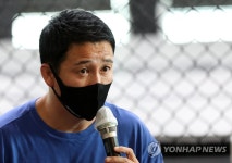 고충 토로하는 정문홍 로드FC 회장