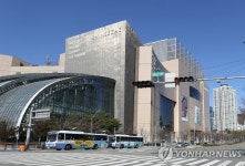 신세계센텀시티 지하1층 근무자 확진…밀접접촉자 40여명은 음성