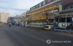 한산한 강릉 경포해변 식당가