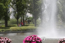 폭염에는 폭포 피서