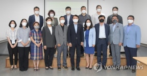 국가생약자원관리센터 방문한 김강립 식약처장