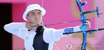 -올림픽- 양궁 김제덕·안산, 은메달 확보…금메달까지 '1승'(종합)