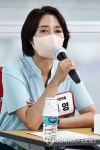 인사말하는 이영 의원