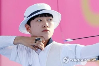 -올림픽- 여자양궁 안산, 개인전 첫판 승리…3관왕 순조롭게 출발