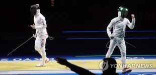 -올림픽- 펜싱 남자 에페, 한일전 져 결승행 불발…중국과 동메달 결정전(종합)