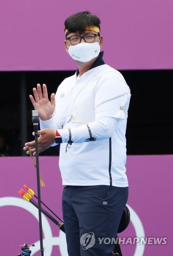 [올림픽] 양궁 개인전 8강 진출하는 김우진
