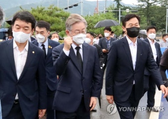 충의사 찾은 이재명