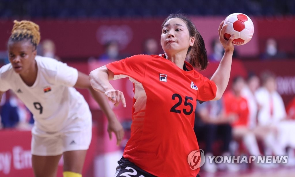 한국 여자 핸드볼 대표팀, 노르웨이에 완패하며 8강 진출 어려워져