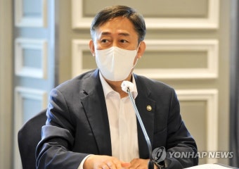 발언하는 양성일 복지부 차관