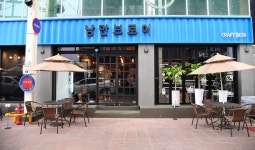 울산 중구 젊음의거리에 수제 맥주 판매장 생겼다
