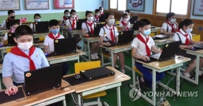 조선신보 북한 초등학교, VR·AR 기기까지 교육에 활용