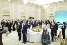 국빈만찬 참석한 문재인 대통령과 토카예프 대통령