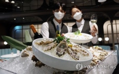 신안군과 신세계푸드가 만든 1004굴