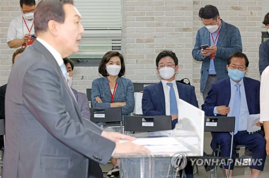 홍준표, 한동훈 비판에 유승민 기회주의자라 비난