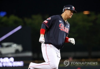 연타석 홈런 친 이대호