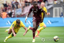 토트넘, 19세 세네갈 대표 사르 영입…시소코는 왓퍼드로