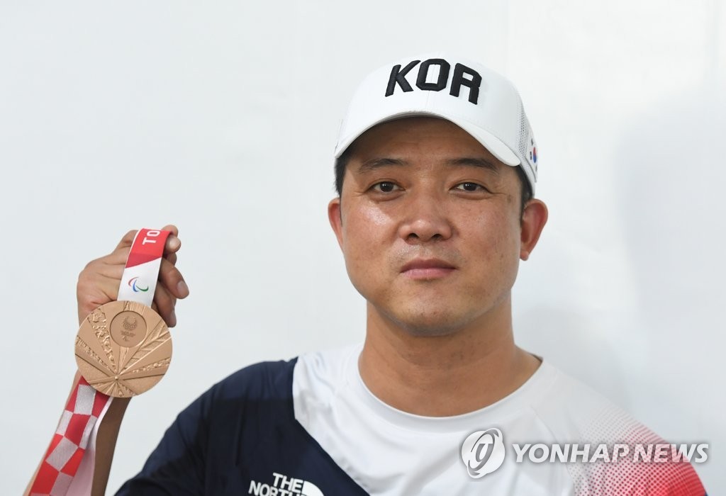 파리 패럴림픽 MVP 박진호, 한국토요타의 라브4 하이브리드 차량 수여