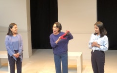 맞지 않는 구두에 발을 맞추는 것은 불행!…연극 신데렐라