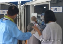 함안 제조회사 관련 20명 집단감염…경남 57명 확진·2명 사망(종합)