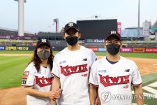 프로야구 kt, 박영현과 3억원에 계약 완료